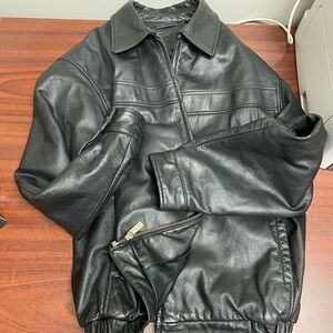 Roundtree & Yorke Black lamb skin Bomber Jacket